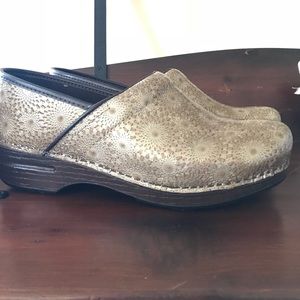 Dansko XP size 42